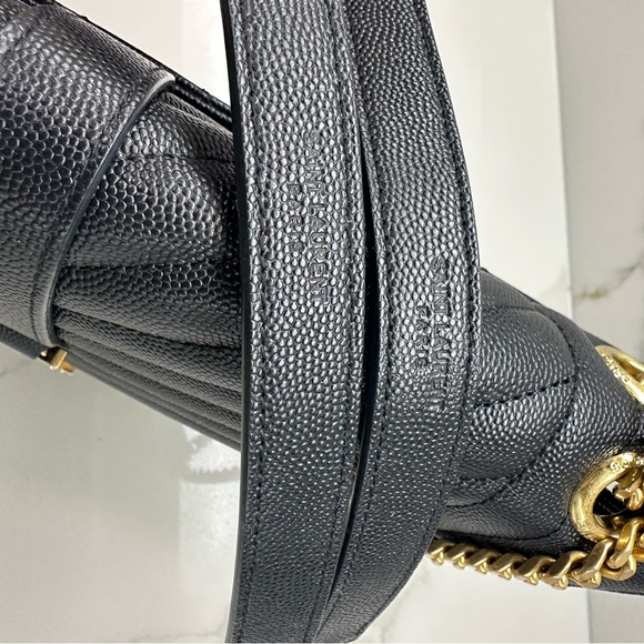 Envelope Large Quilted Leather Crossbody - Picture 7 of 15